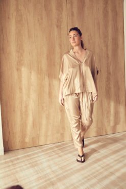 BLUSA TAUPE ORO - Imagen 2