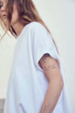 REMERA SIMONA MC - Imagen 2